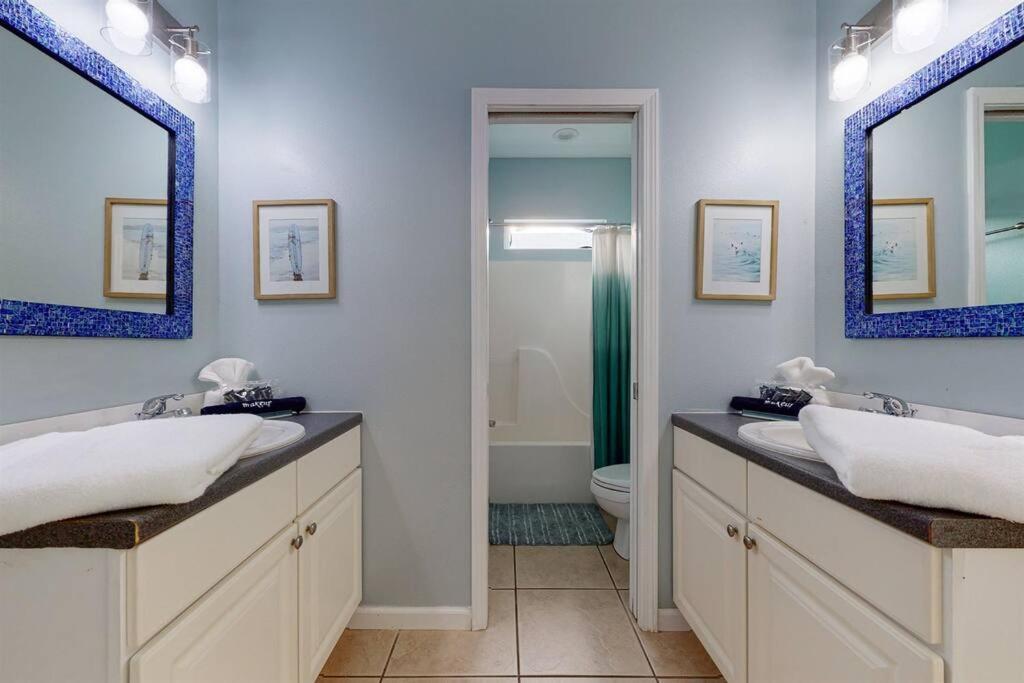 Eye-Catching Property W/ Picturesque Coastal Views Gulf Shores Eksteriør billede