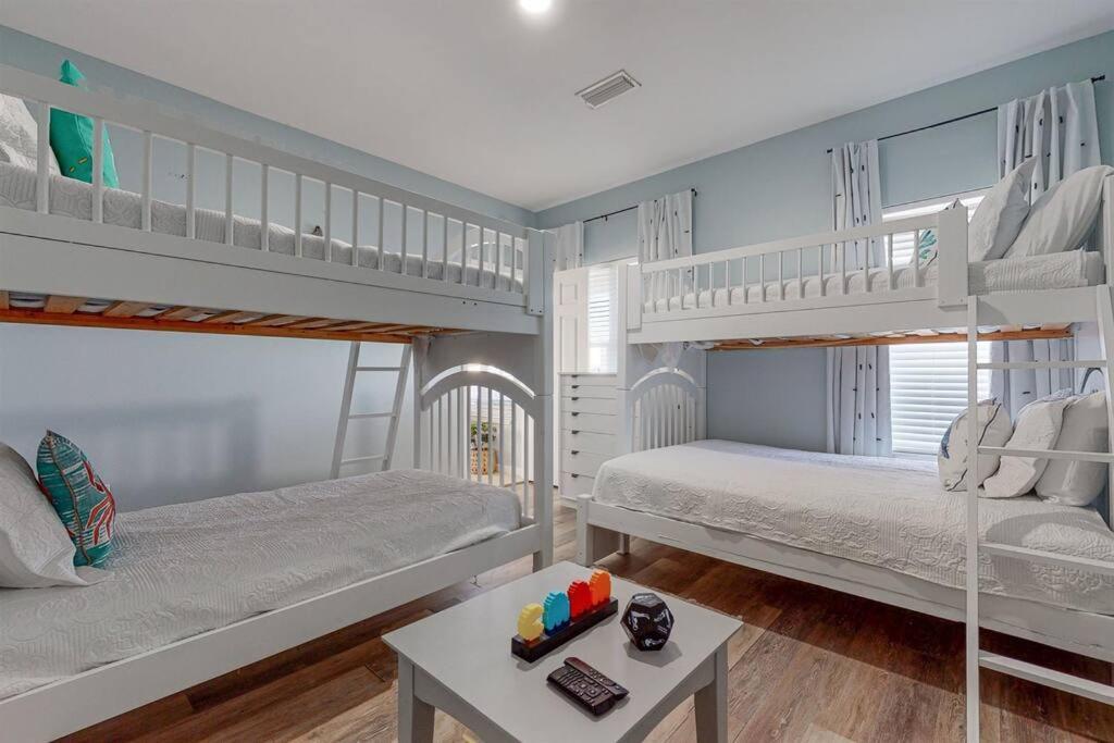 Eye-Catching Property W/ Picturesque Coastal Views Gulf Shores Eksteriør billede