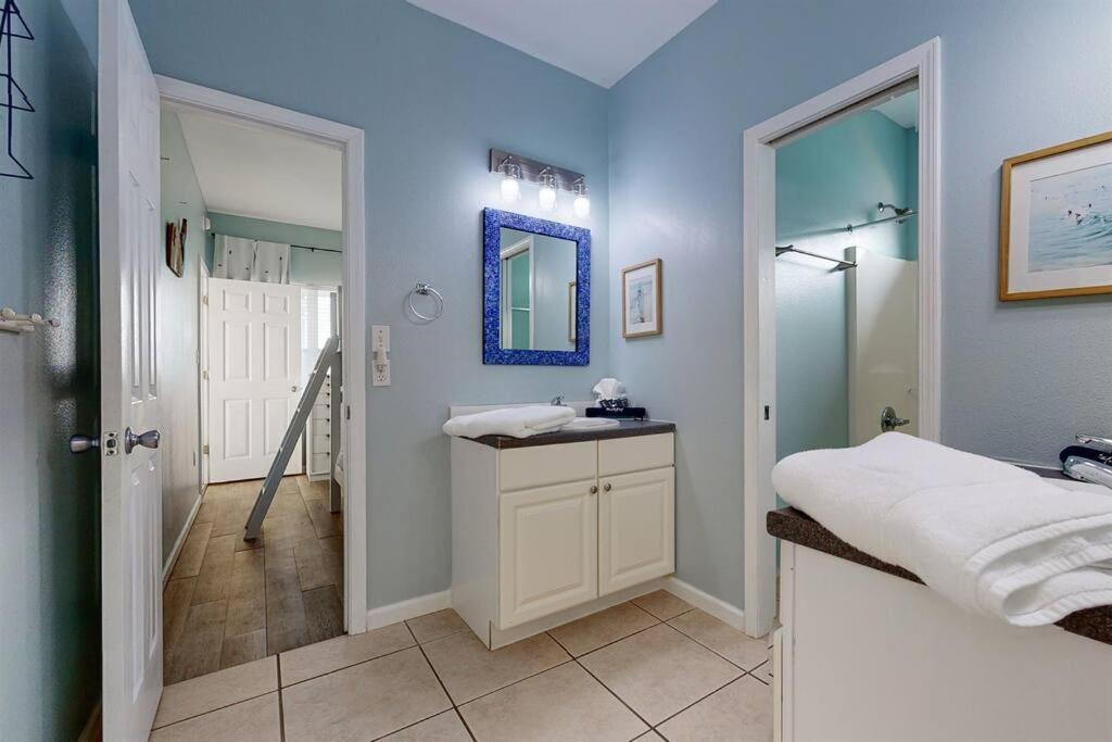 Eye-Catching Property W/ Picturesque Coastal Views Gulf Shores Eksteriør billede