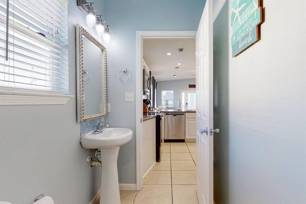 Eye-Catching Property W/ Picturesque Coastal Views Gulf Shores Eksteriør billede